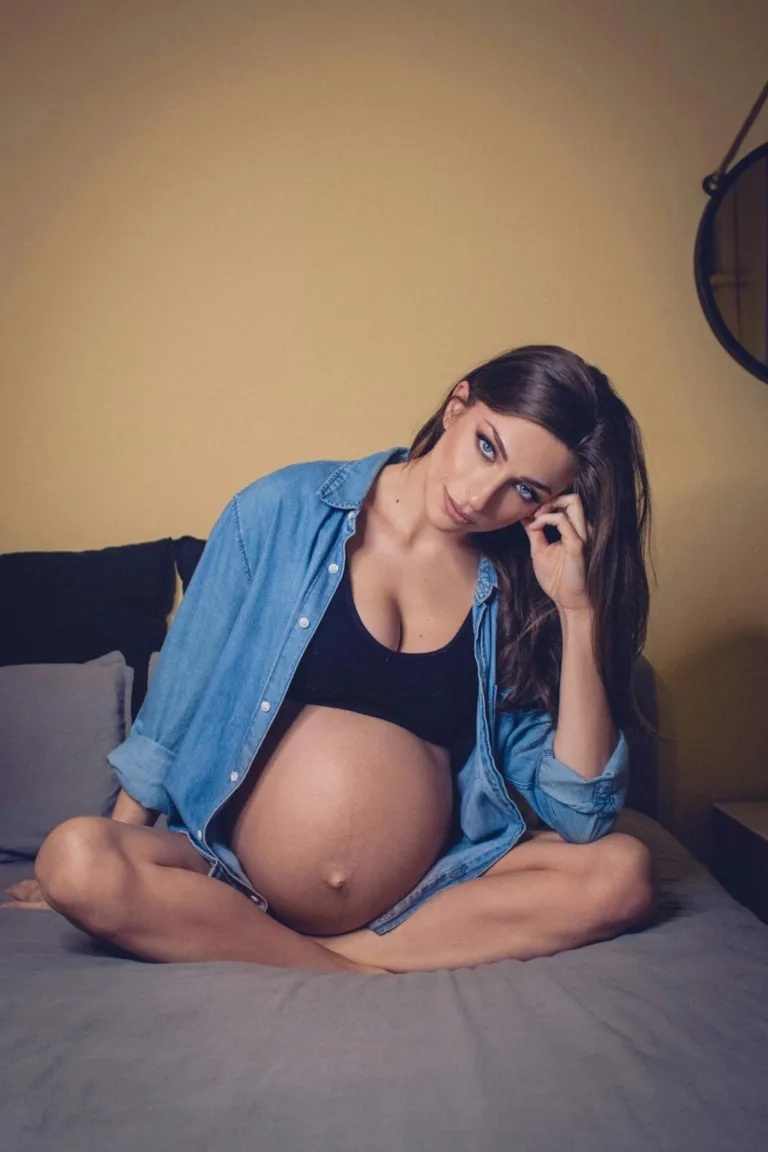 Does Pregnancy Throw Up Have A Color?