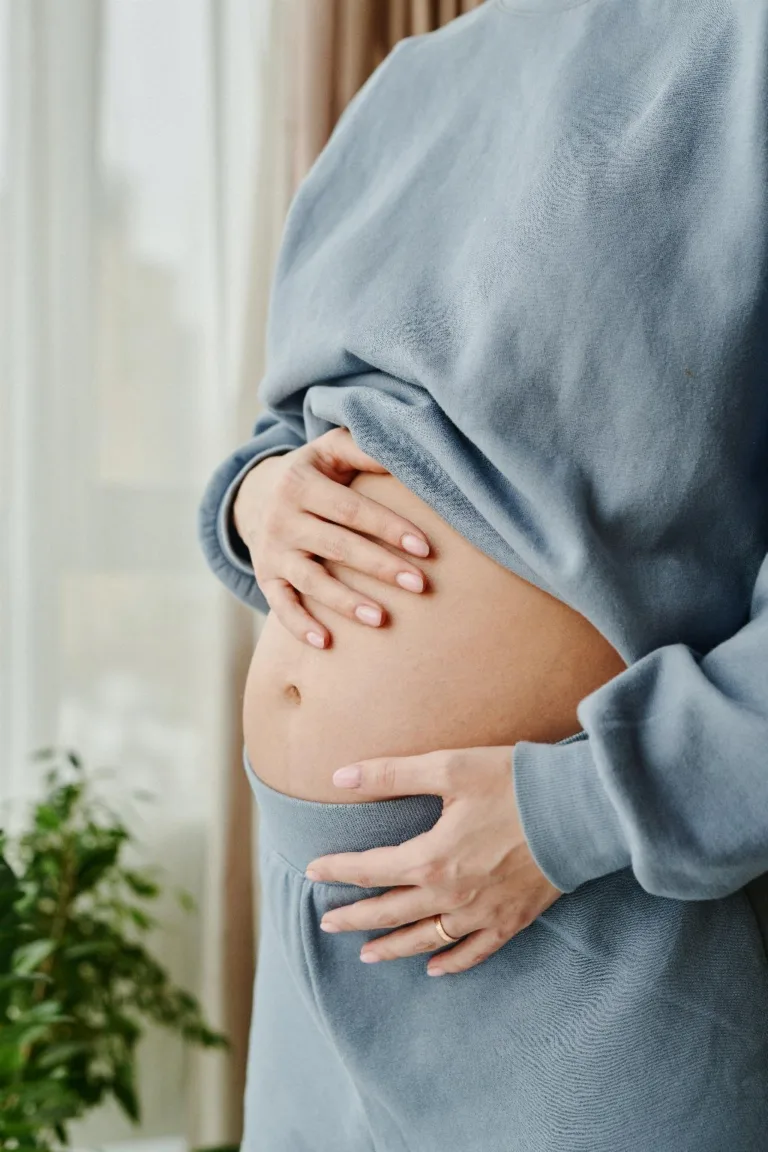 Why Is The Top Of My Stomach Hurting While Pregnant?
